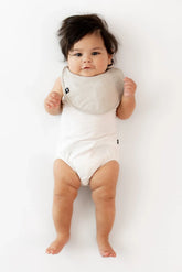Cushy Bib in Oat