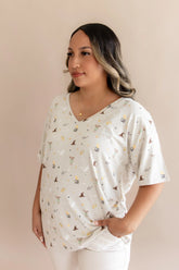Women's Relaxed Fit V-Neck in Starry Icon