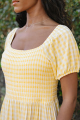 Women’s Smocked Dress in Gingham Chamomile