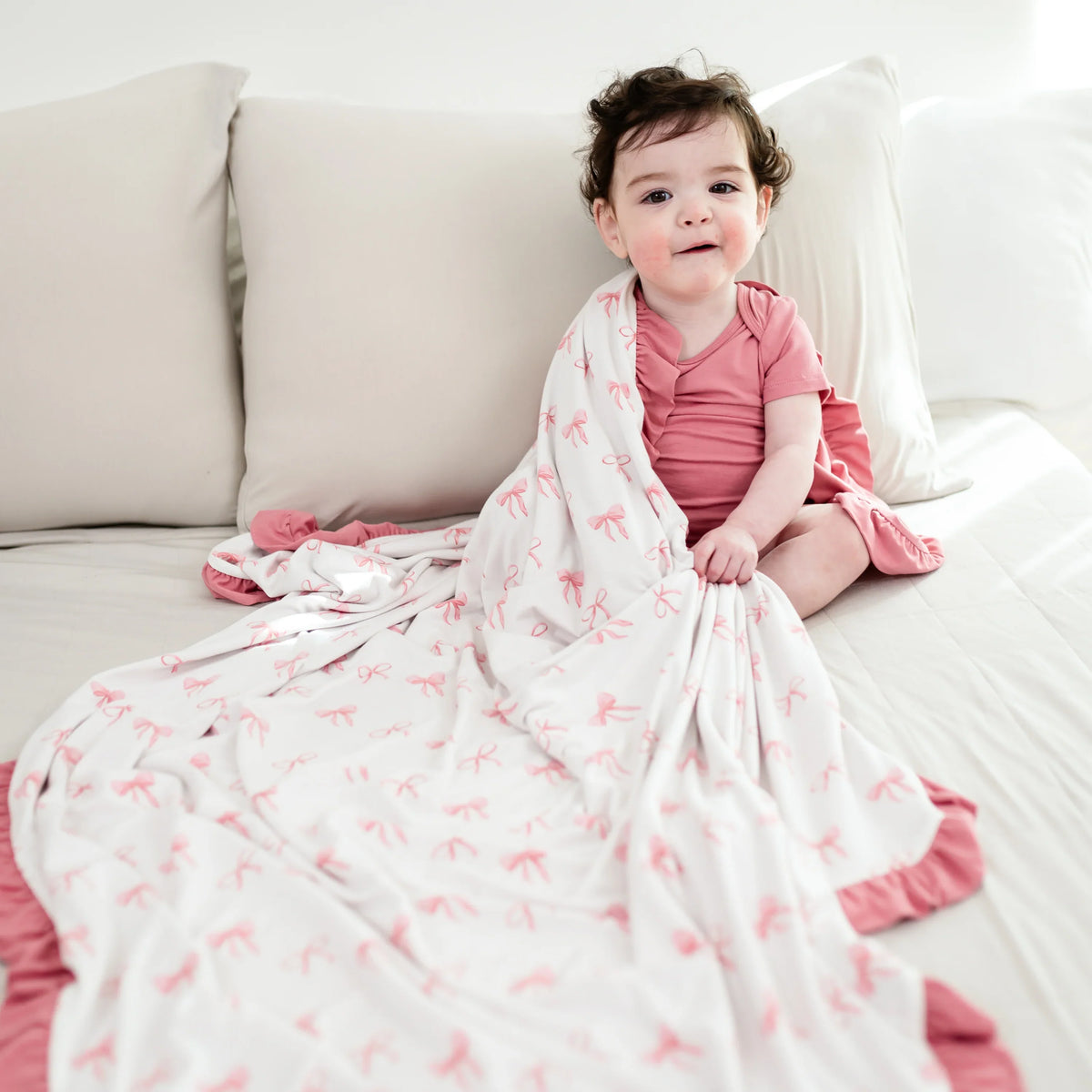 Ruffle Toddler Blanket in Bow 0.5