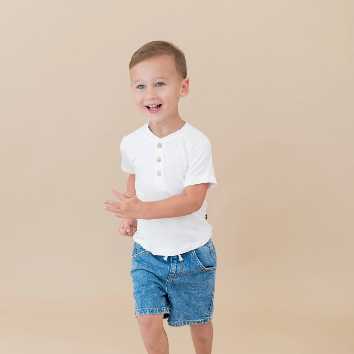 Short Sleeve Toddler Henley Tee in Cloud