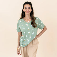 Women's Relaxed Fit V-Neck in Silly Goose