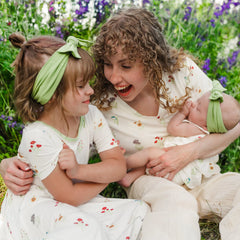 Women’s Relaxed Fit V-Neck in Wildflower